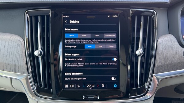 Used Volvo V90 2025 for sale - 75472498: Photo 41