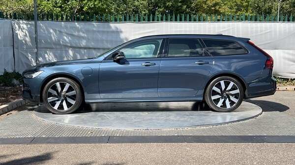 Used Volvo V90 2025 for sale - 75472498: Photo 8
