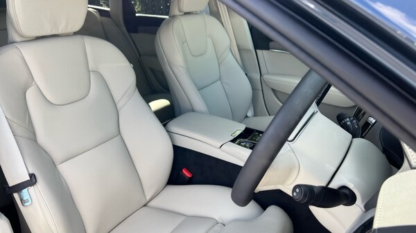 Used Volvo V90 2025 for sale - 75472498: Photo 9