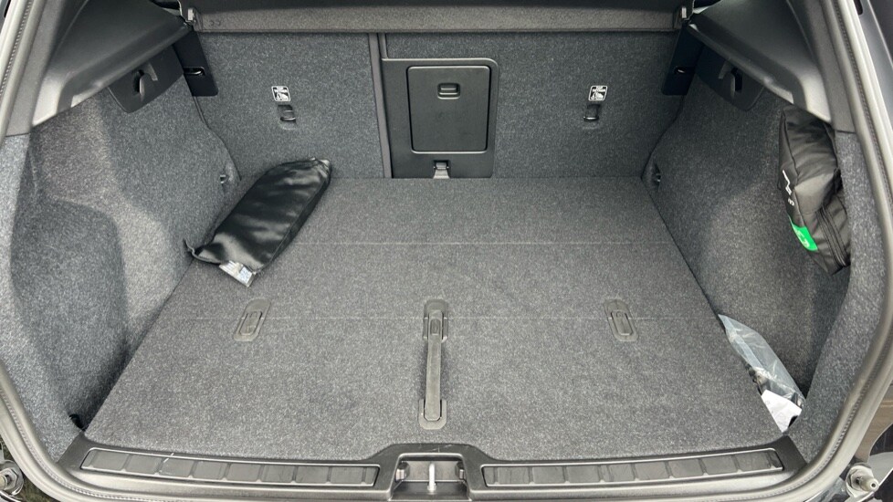 Used Volvo XC40 2024 for sale - 76244431: Photo 17