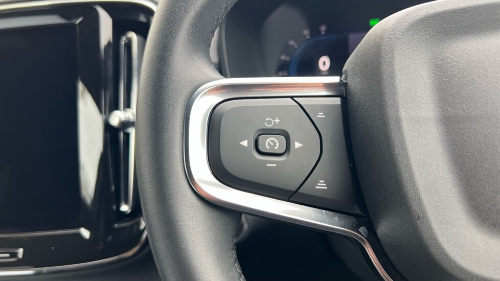 Used Volvo XC40 2024 for sale - 76244431: Photo 18