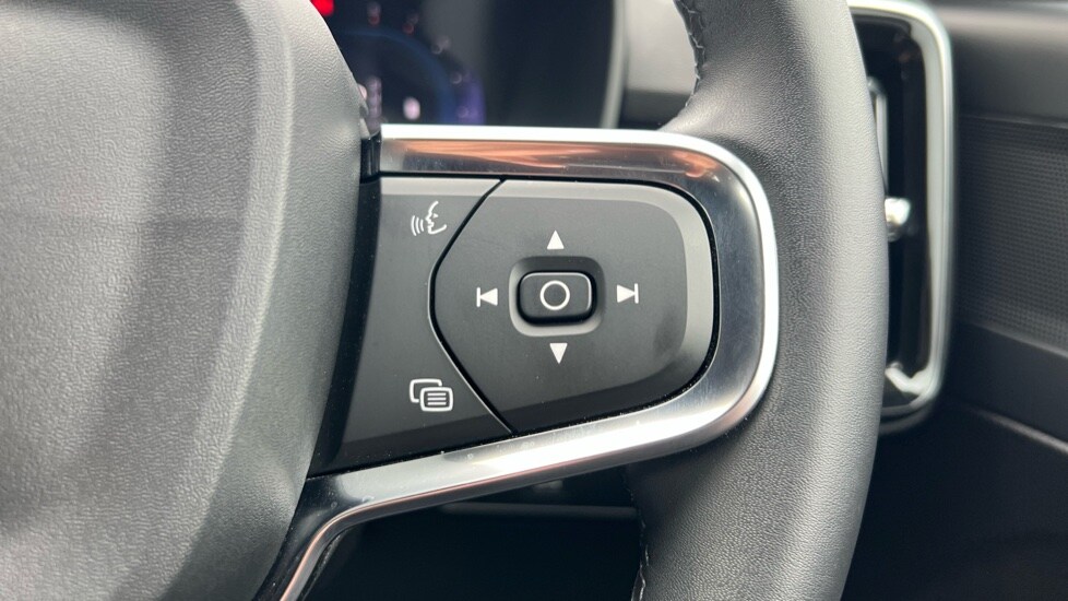 Used Volvo XC40 2024 for sale - 76244431: Photo 19