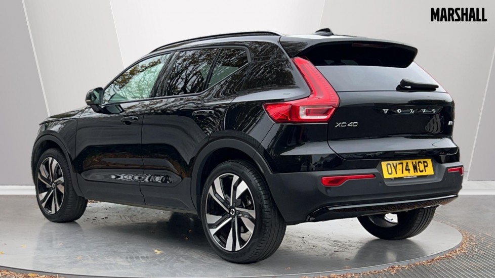 Used Volvo XC40 2024 for sale - 76244431: Photo 2
