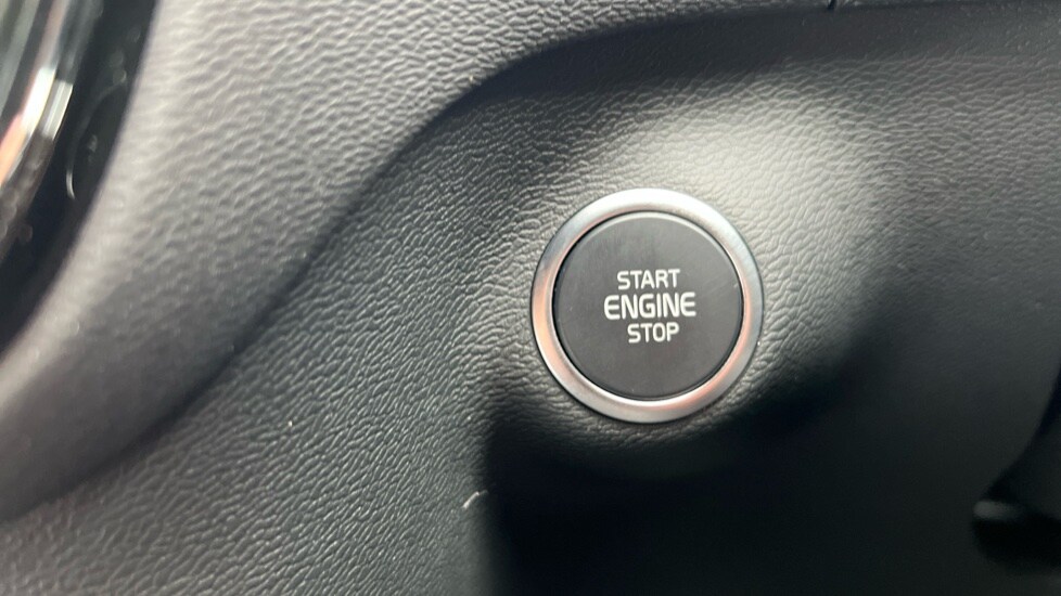 Used Volvo XC40 2024 for sale - 76244431: Photo 28