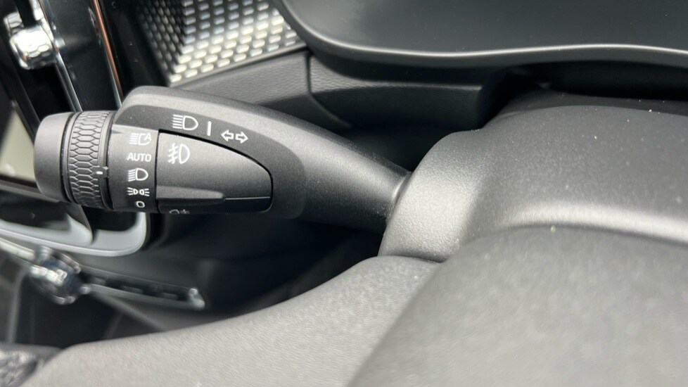 Used Volvo XC40 2024 for sale - 76244431: Photo 29