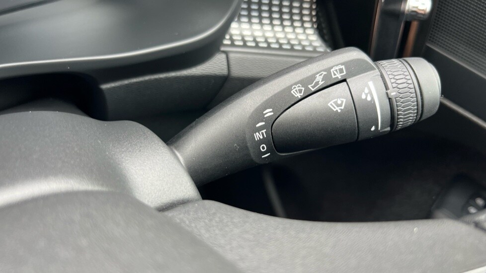 Used Volvo XC40 2024 for sale - 76244431: Photo 30