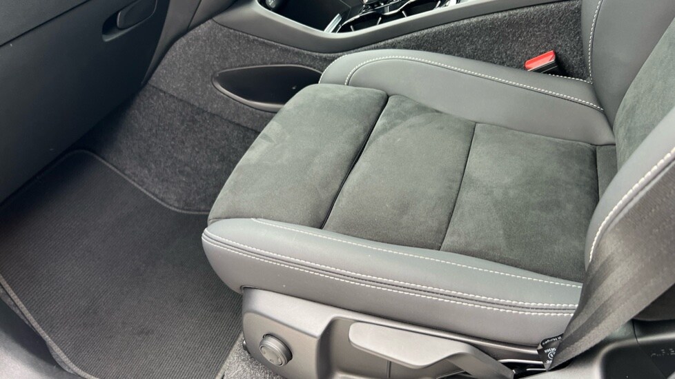 Used Volvo XC40 2024 for sale - 76244431: Photo 32