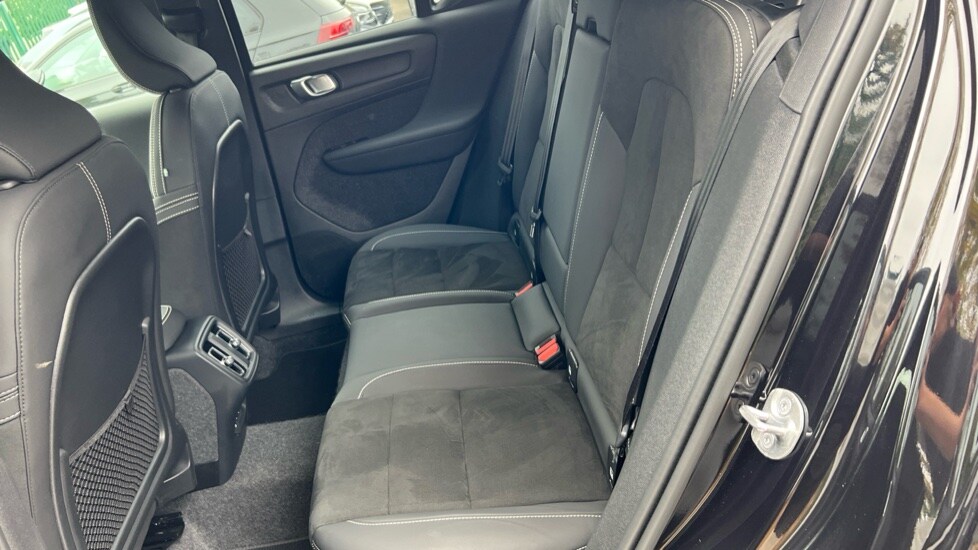 Used Volvo XC40 2024 for sale - 76244431: Photo 38