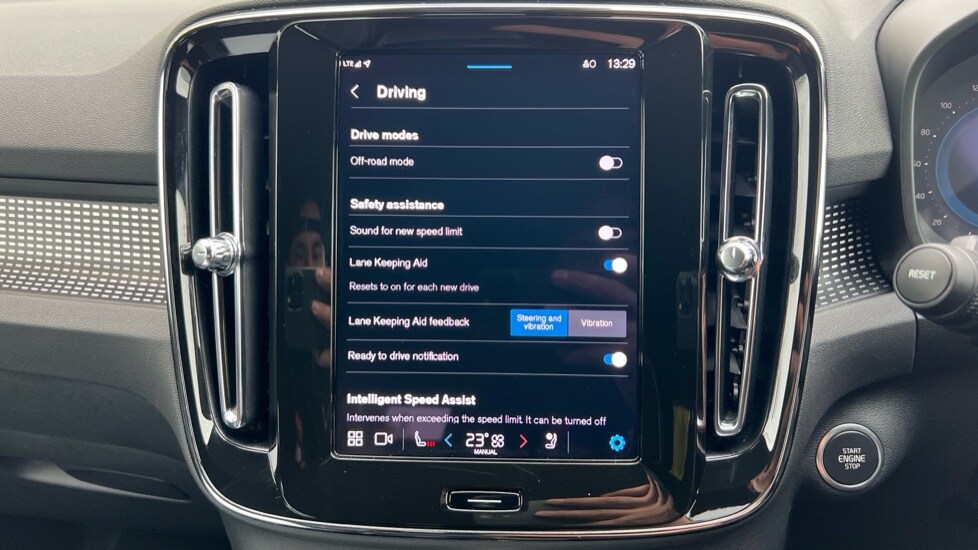 Used Volvo XC40 2024 for sale - 76244431: Photo 41