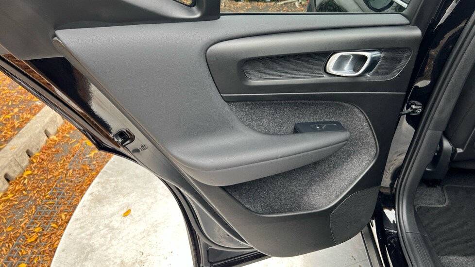 Used Volvo XC40 2024 for sale - 76244431: Photo 46