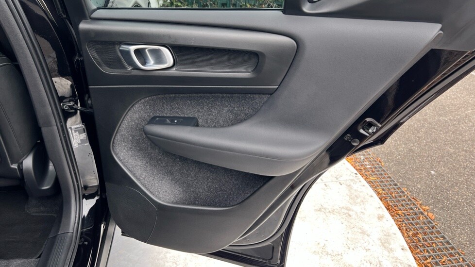 Used Volvo XC40 2024 for sale - 76244431: Photo 48