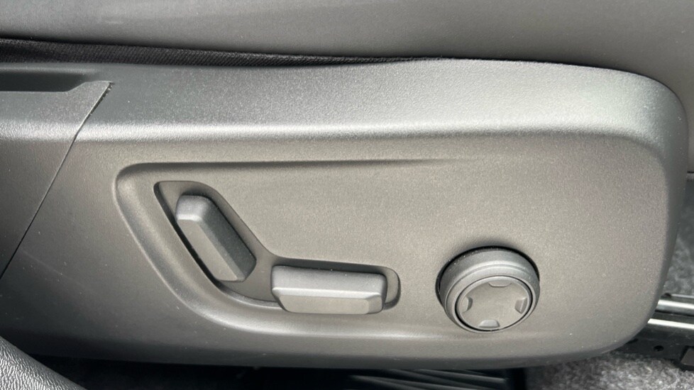 Used Volvo XC40 2024 for sale - 76244431: Photo 50