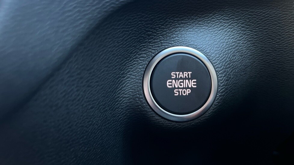 Used Volvo XC40 2025 for sale - 77057878: Photo 28