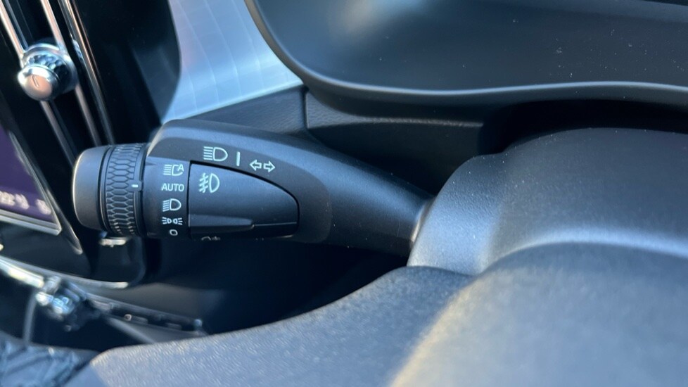 Used Volvo XC40 2025 for sale - 77057878: Photo 29