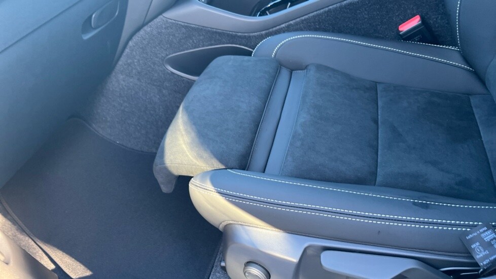 Used Volvo XC40 2025 for sale - 77057878: Photo 32