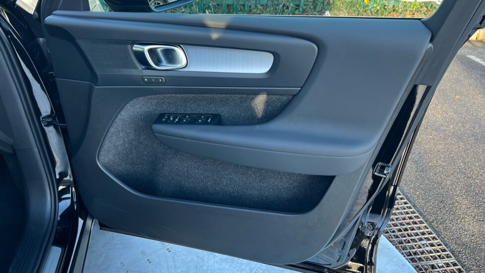 Used Volvo XC40 2025 for sale - 77057878: Photo 48