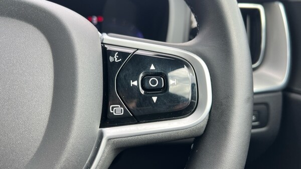 Used Volvo XC60 2022 for sale - 75610661: Photo 19