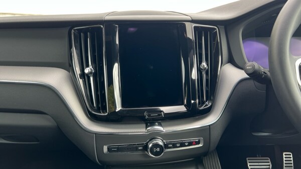 Used Volvo XC60 2022 for sale - 75610661: Photo 22