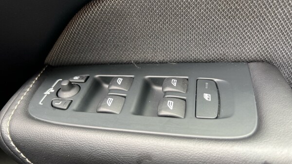 Used Volvo XC60 2022 for sale - 75610661: Photo 33