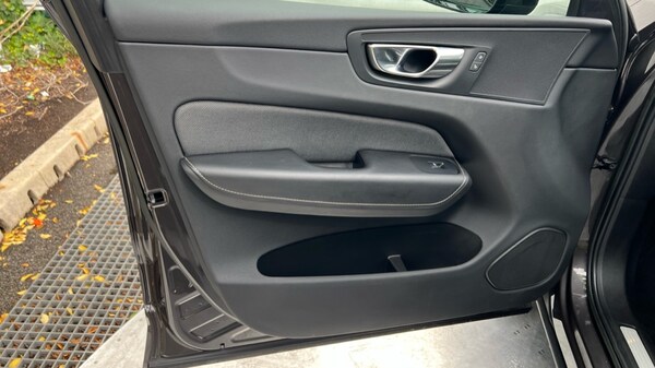 Used Volvo XC60 2022 for sale - 75610661: Photo 44