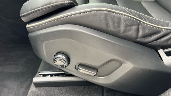 Used Volvo XC60 2022 for sale - 75610661: Photo 45