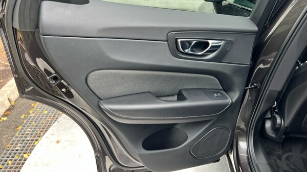 Used Volvo XC60 2022 for sale - 75610661: Photo 46
