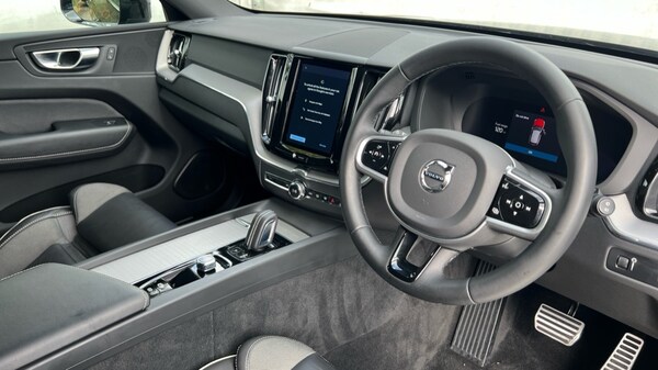 Used Volvo XC60 2022 for sale - 75610661: Photo 5