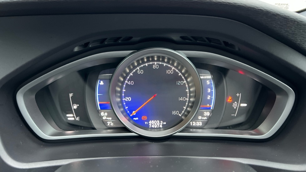 Used Volvo V40 2017 for sale - 77035989: Photo 13