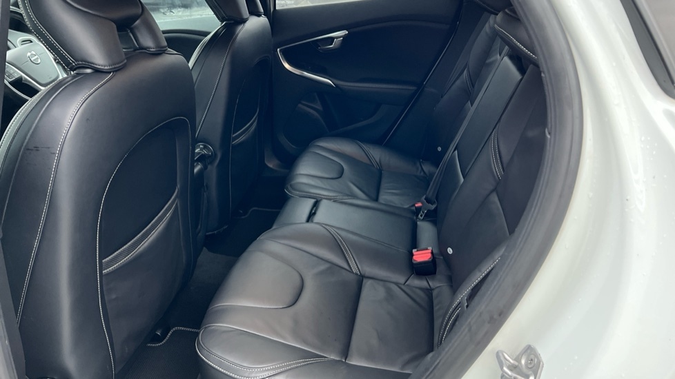 Used Volvo V40 2017 for sale - 77035989: Photo 14