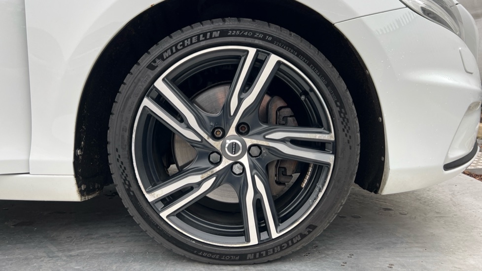 Used Volvo V40 2017 for sale - 77035989: Photo 20