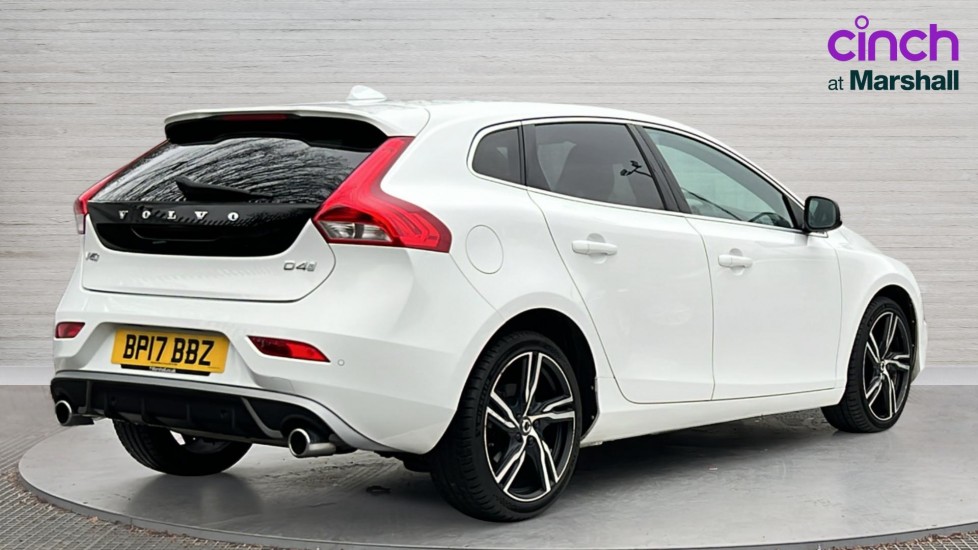 Used Volvo V40 2017 for sale - 77035989: Photo 3