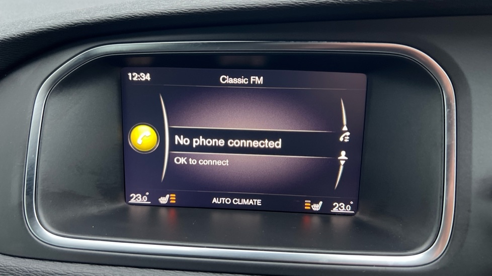 Used Volvo V40 2017 for sale - 77035989: Photo 33