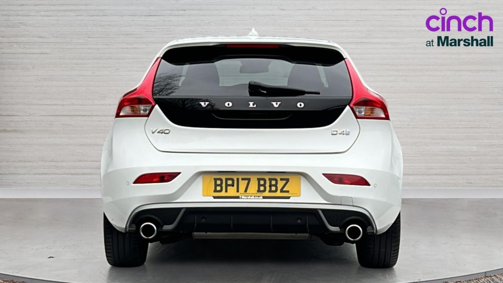 Used Volvo V40 2017 for sale - 77035989: Photo 4