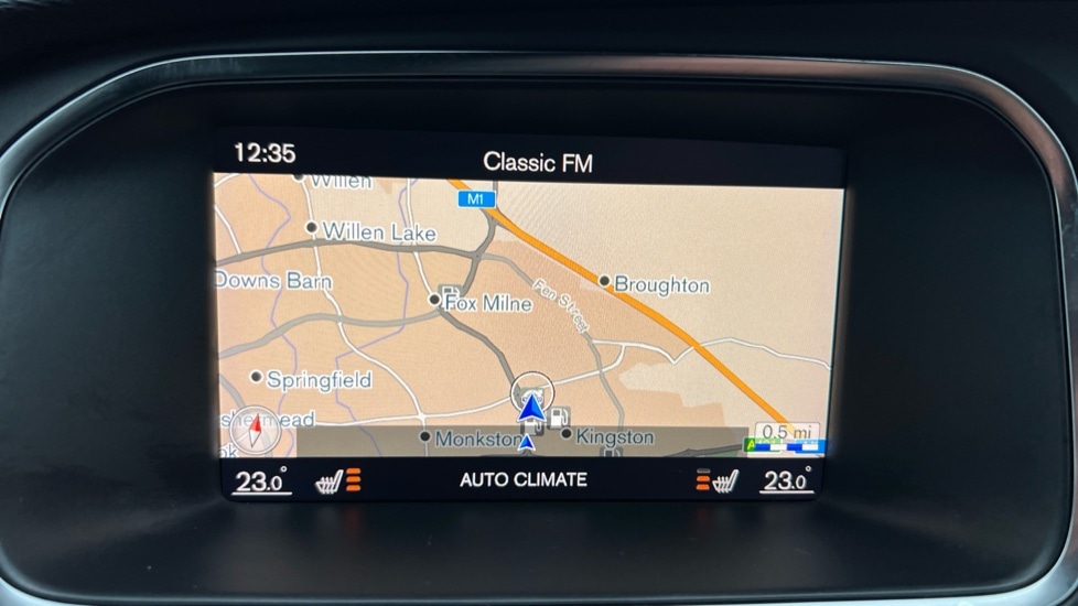 Used Volvo V40 2017 for sale - 77035989: Photo 41