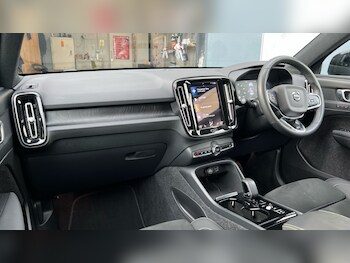 Used Volvo XC40 2022 for sale - 76372772: Photo