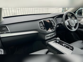 Used Volvo XC90 2023 for sale - 77031257: Photo