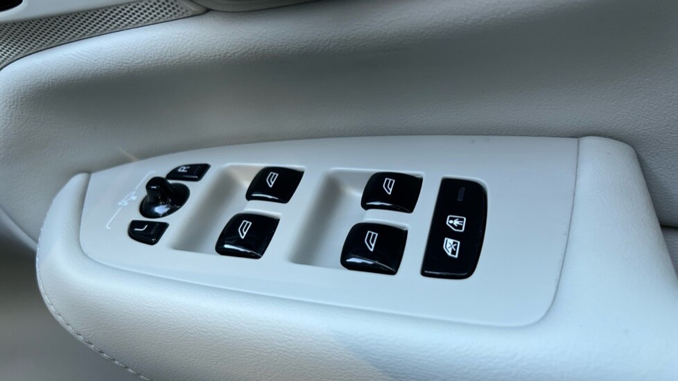 Used Volvo XC90 2024 for sale - 76873578: Photo 33