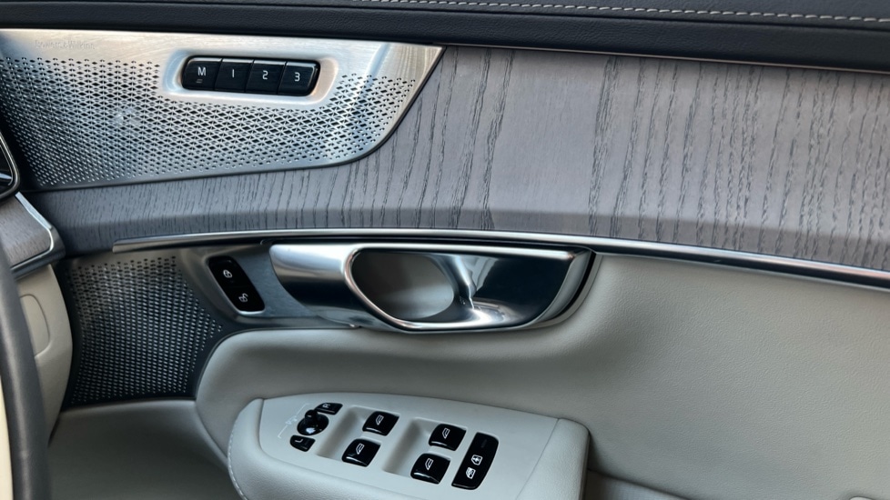 Used Volvo XC90 2025 for sale - 76602907: Photo 15