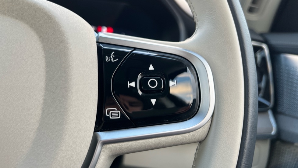 Used Volvo XC90 2025 for sale - 76602907: Photo 19