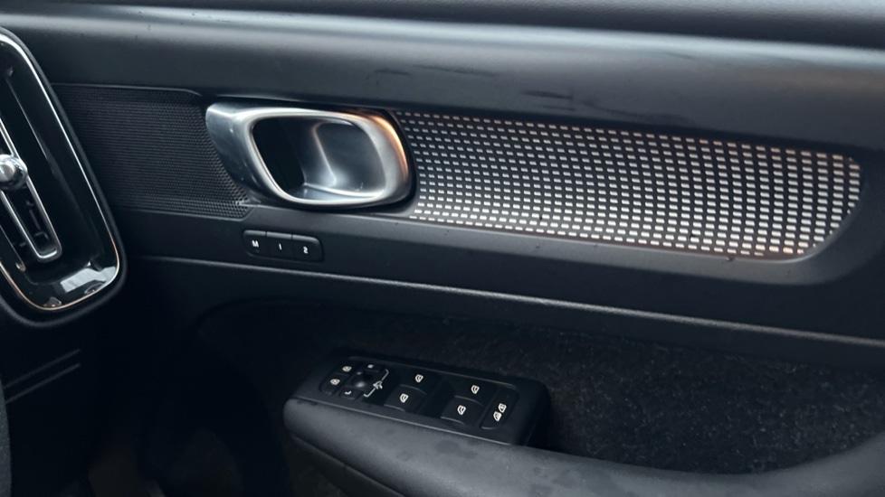 Used Volvo XC40 2020 for sale - 76766114: Photo 30