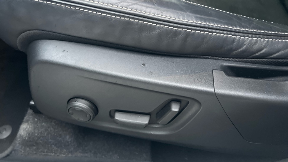 Used Volvo XC40 2020 for sale - 76766114: Photo 38