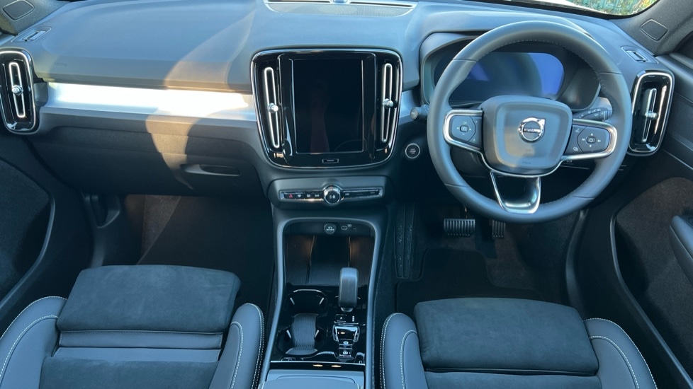 Used Volvo XC40 2025 for sale - 76894795: Photo 21