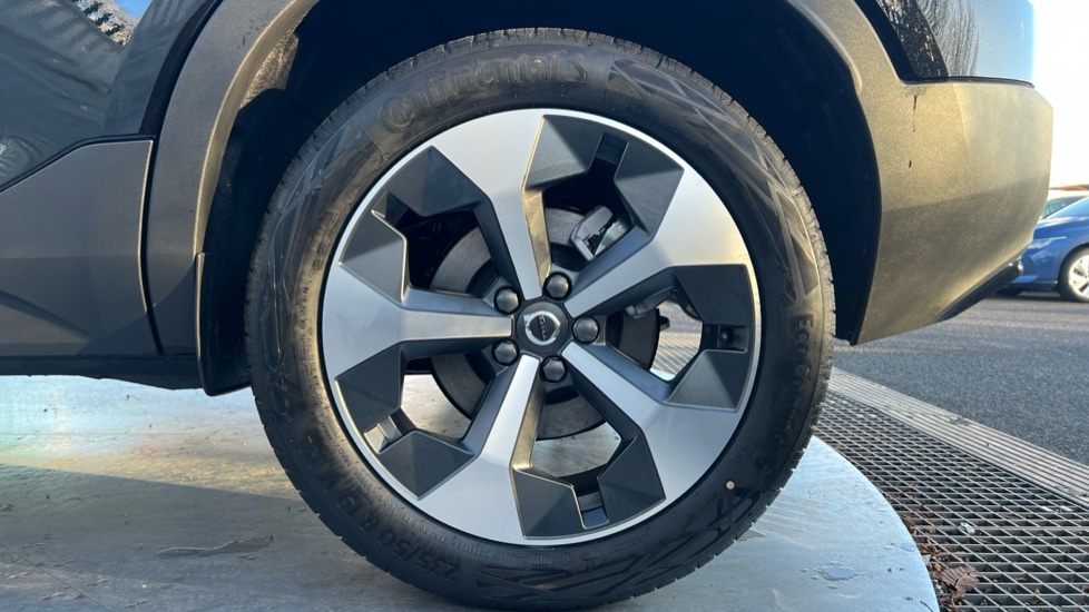 Used Volvo XC40 2025 for sale - 76894795: Photo 26