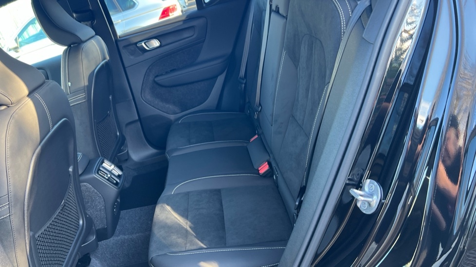 Used Volvo XC40 2025 for sale - 76894795: Photo 38