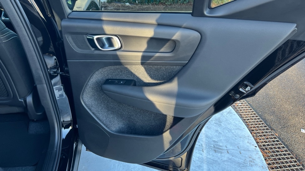 Used Volvo XC40 2025 for sale - 76894795: Photo 47