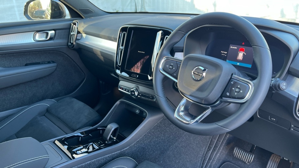 Used Volvo XC40 2025 for sale - 76894795: Photo 5