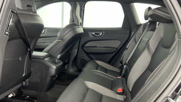 Used Volvo XC60 2021 for sale - 76297554: Photo 7