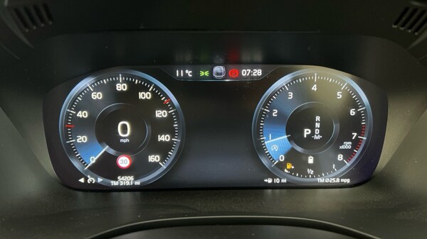 Used Volvo XC60 2021 for sale - 76297554: Photo 9