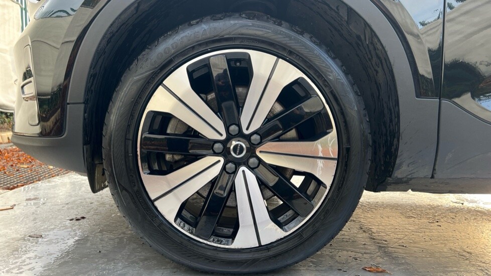 Used Volvo C40 2023 for sale - 76602958: Photo 25