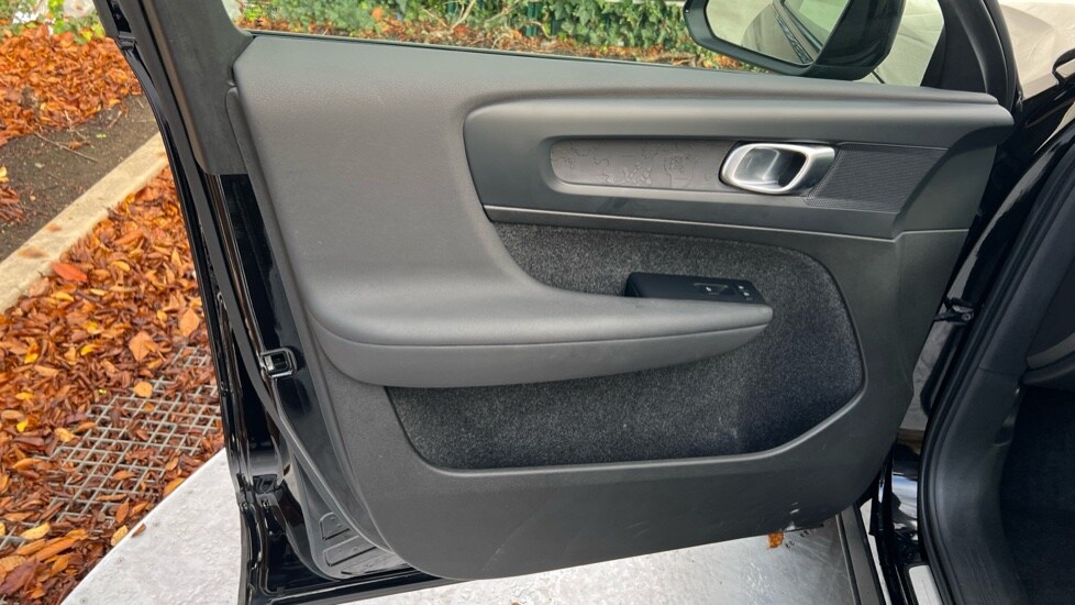 Used Volvo C40 2023 for sale - 76602958: Photo 45